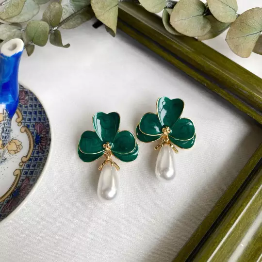 Vintage İncili Yeşil Çiçek Küpe Kombin